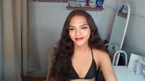 Snapshot of servicedoll18 chatting on 25, 7, 2026 Bella online show from 25, 7, 2026