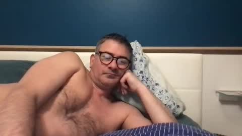 sesamechris92 online show from 5, 3, 2025