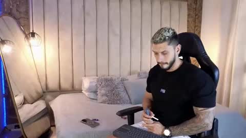 HEY IM SETH online show from 31, 1, 2025