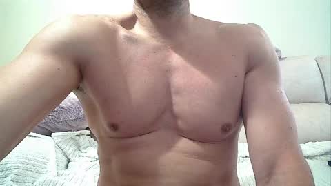 Snapshot of sex_machine_19 chatting on 8, 4, 2026 SEX MACHINE 19 online show from 8, 4, 2026