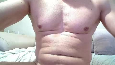 Snapshot of sex_machine_19 chatting on 18, 5, 2026 SEX MACHINE 19 online show from 18, 5, 2026