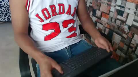 Snapshot of sexatlexx chatting on 4, 11, 2025 arnold online show from 4, 11, 2025