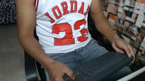 Snapshot of sexatlexx chatting on 6, 11, 2025 arnold online show from 6, 11, 2025