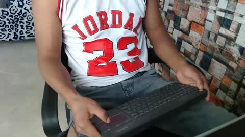 Snapshot of sexatlexx chatting on 6, 11, 2025 arnold online show from 6, 11, 2025