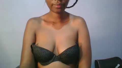 Snapshot of sexie_love chatting on 17, 9, 2025 Nancy online show from 17, 9, 2025