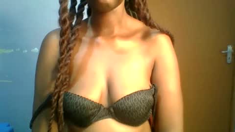 Snapshot of sexie_love chatting on 1, 10, 2025 Nancy online show from 1, 10, 2025