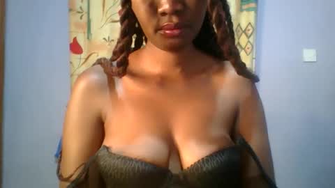 Snapshot of sexie_love chatting on 11, 10, 2025 Nancy online show from 11, 10, 2025