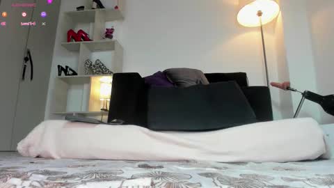 Snapshot of sexirose_19 chatting on 17, 10, 2025 Rosa  online show from 17, 10, 2025