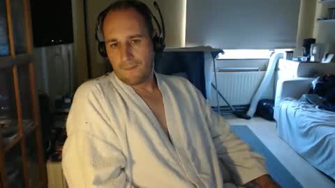 Sexlobo online show from 2, 3, 2025