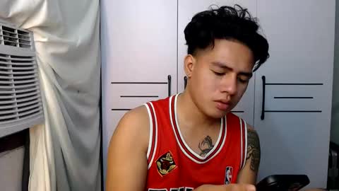 Snapshot of sexloversxxxx chatting on 9, 10, 2025 HI I AM JAMESPLEASE LET ME DO SOME HOT SHOWS FOR YOU HERE FOR MY  SCHOOL AND FOR MY FAMILY online show from 9, 10, 2025