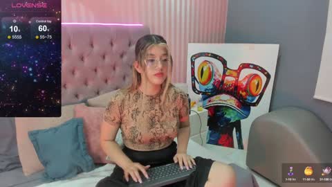 Snapshot of sexmilla_ chatting on 10, 12, 2024 My name is sexmilla Dont forget to follow me online show from 10, 12, 2024