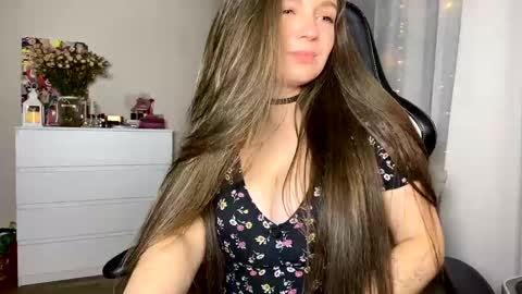 Snapshot of sexmoon11 chatting on 19, 1, 2025 My name is Mia whats yours online show from 19, 1, 2025