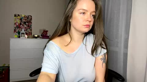 Snapshot of sexmoon11 chatting on 8, 2, 2025 My name is Mia whats yours online show from 8, 2, 2025