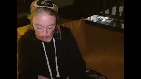 Snapshot of sexnchocolate chatting on 11, 2, 2026 Trixy Rose online show from 11, 2, 2026