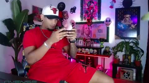 Aharon  ravelo online show from 4, 7, 2026