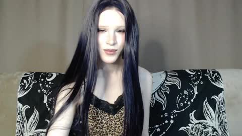 Nextdoor Princess online show from 26, 4, 2026