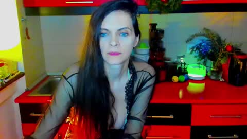 Snapshot of sexqueen1111 chatting on 12, 12, 2024 sexqueen1111 online show from 12, 12, 2024