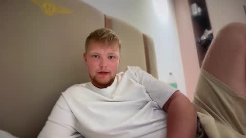 Snapshot of sexual_sbotage chatting on 5, 3, 2026 Max Leman online show from 5, 3, 2026