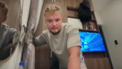 Snapshot of sexual_sbotage chatting on 3, 4, 2026 Max Leman online show from 3, 4, 2026