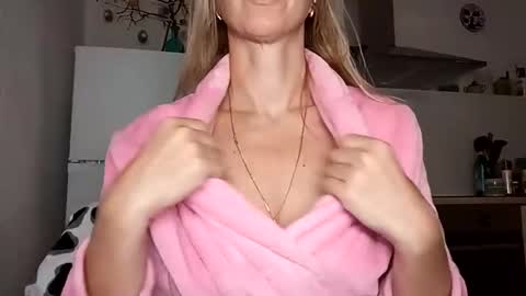 Snapshot of sexualangel chatting on 10, 5, 2026 Verona online show from 10, 5, 2026