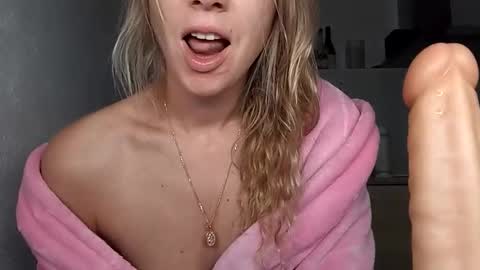 Snapshot of sexualangel chatting on 23, 5, 2026 Verona online show from 23, 5, 2026