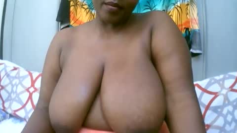 sexxi_ebony online show from 16, 12, 2025