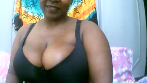 sexxi_ebony online show from 3, 2, 2026