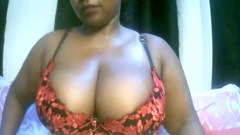 Snapshot of sexxi_ebony chatting on 10, 4, 2026 sexxi_ebony online show from 10, 4, 2026