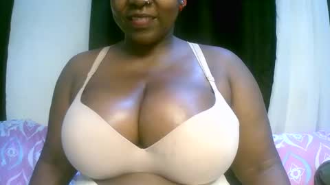 Snapshot of sexxi_ebony chatting on 10, 4, 2026 sexxi_ebony online show from 10, 4, 2026