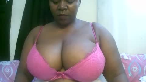 Snapshot of sexxi_ebony chatting on 19, 4, 2026 sexxi_ebony online show from 19, 4, 2026