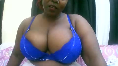 Snapshot of sexxi_ebony chatting on 10, 5, 2026 sexxi_ebony online show from 10, 5, 2026