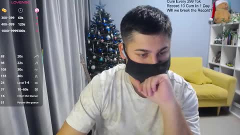 Snapshot of sexxxdickbig chatting on 18, 1, 2026 Tommy online show from 18, 1, 2026