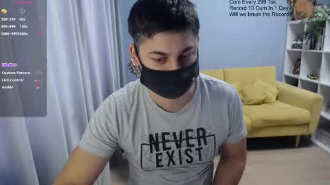 Snapshot of sexxxdickbig chatting on 4, 2, 2026 Tommy online show from 4, 2, 2026