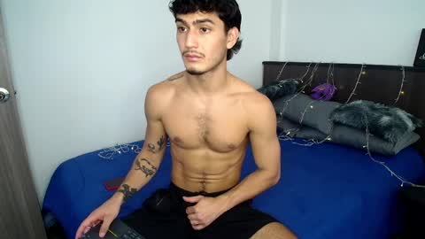 Snapshot of sexxxyjuan99 chatting on 12, 4, 2026 JUAN online show from 12, 4, 2026