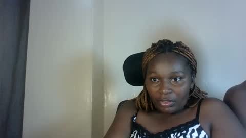 Snapshot of sexxy_amira chatting on 11, 10, 2025 sexxy_amira online show from 11, 10, 2025