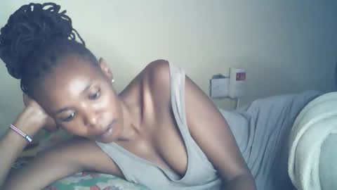 Snapshot of sexxy_curvy23 chatting on 19, 4, 2026 sexxy_curvy23 online show from 19, 4, 2026
