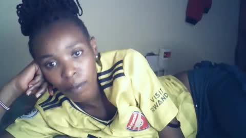Snapshot of sexxy_curvy23 chatting on 21, 4, 2026 sexxy_curvy23 online show from 21, 4, 2026