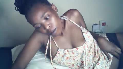 Snapshot of sexxy_curvy23 chatting on 25, 4, 2026 sexxy_curvy23 online show from 25, 4, 2026