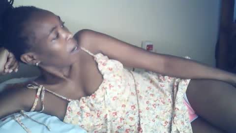 Snapshot of sexxy_curvy23 chatting on 18, 5, 2026 sexxy_curvy23 online show from 18, 5, 2026