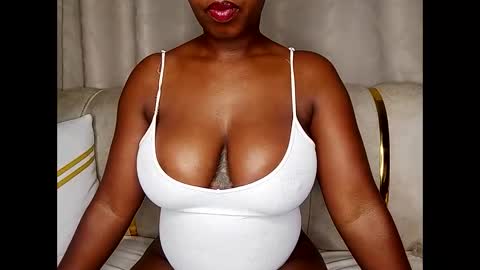 Gee  Independent Model online show from 18, 2, 2026