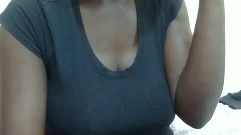 Snapshot of sexxy_maya1 chatting on 23, 10, 2025 sexxy_maya1 online show from 23, 10, 2025