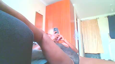 Snapshot of sexxy_thick_ebony chatting on 4, 11, 2025 Sweet doll online show from 4, 11, 2025