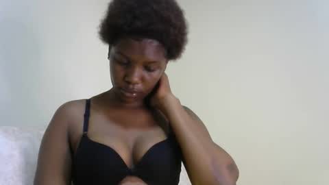 sexxy_zarah online show from 22, 12, 2025