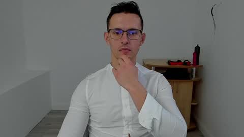 Snapshot of sexxymuscles4u chatting on 2, 12, 2024 Sexxymuscles4U online show from 2, 12, 2024