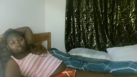 Snapshot of sexxypritty chatting on 17, 11, 2025 sexxypritty online show from 17, 11, 2025