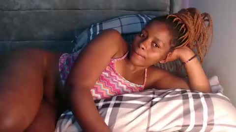 Snapshot of sexxywider_ebony chatting on 15, 9, 2025 sexxywide ebony online show from 15, 9, 2025