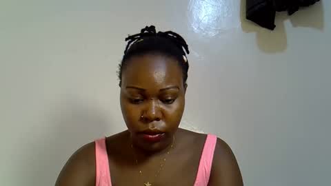 Snapshot of sexy40608102 chatting on 17, 12, 2025 CurvyGoddess online show from 17, 12, 2025