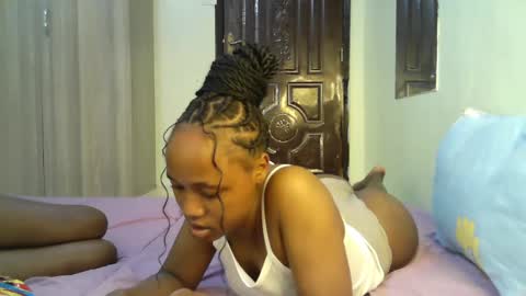 Snapshot of sexy_ariana_2 chatting on 9, 2, 2025 Ariana online show from 9, 2, 2025