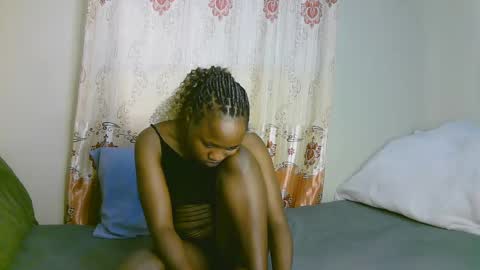Snapshot of sexy_ariana_2 chatting on 5, 3, 2025 Ariana online show from 5, 3, 2025