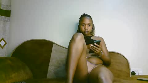 Snapshot of sexy_ariana_2 chatting on 8, 3, 2025 Ariana online show from 8, 3, 2025